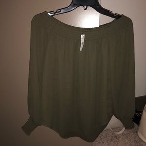 Off Shoulder Lon Sleeve Express Shirt